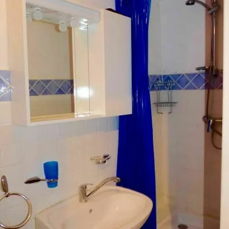 Centrally Located One Bedroom Just Minutes By Foot To The Palais Des Festivals And Beaches 207 Cannes